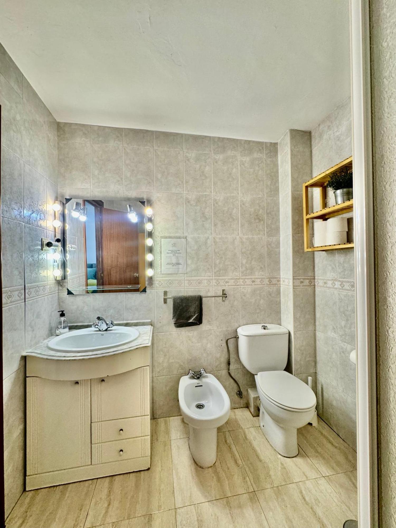Acogedor Apartamento En Малага Экстерьер фото