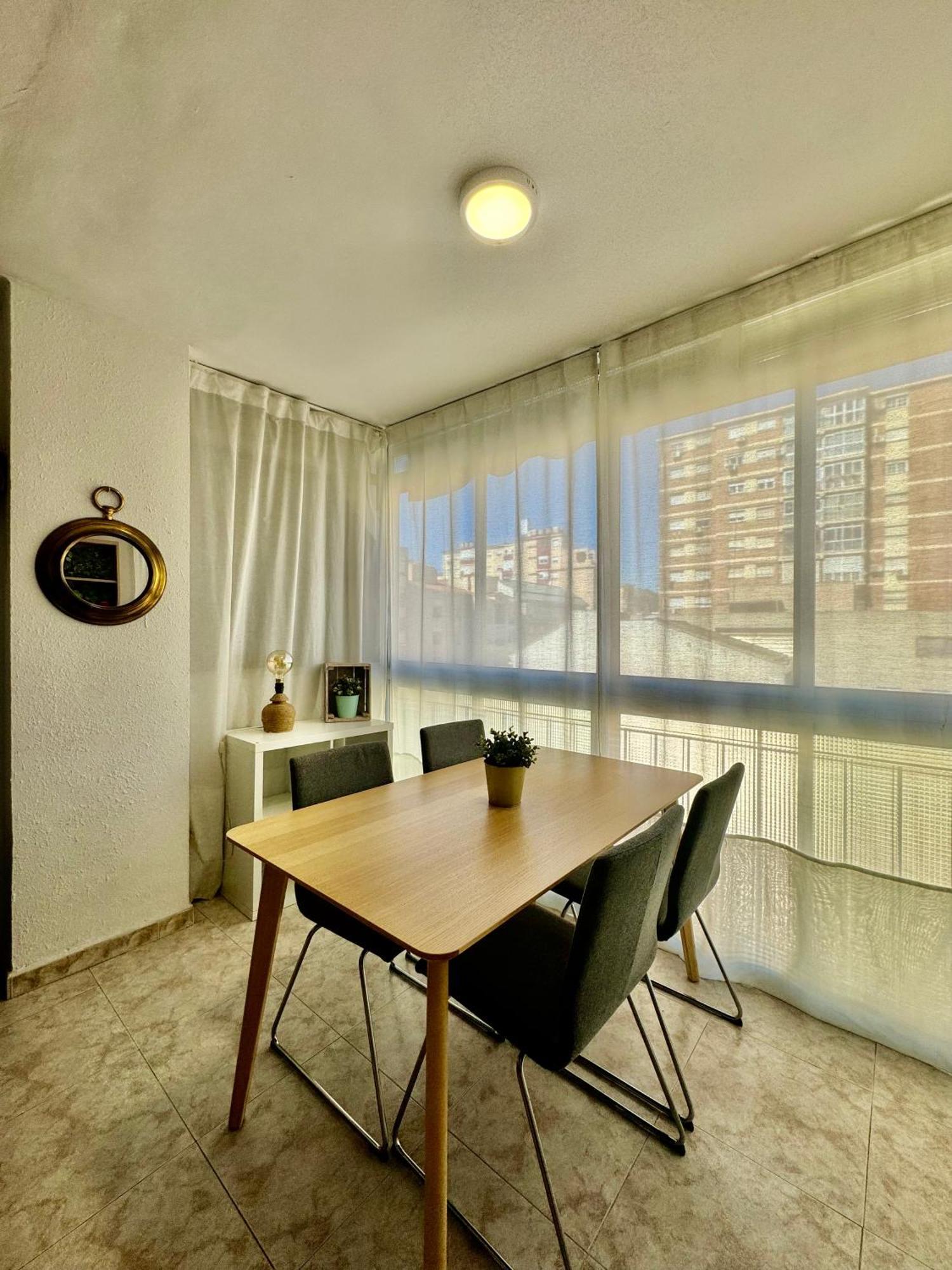 Acogedor Apartamento En Малага Экстерьер фото