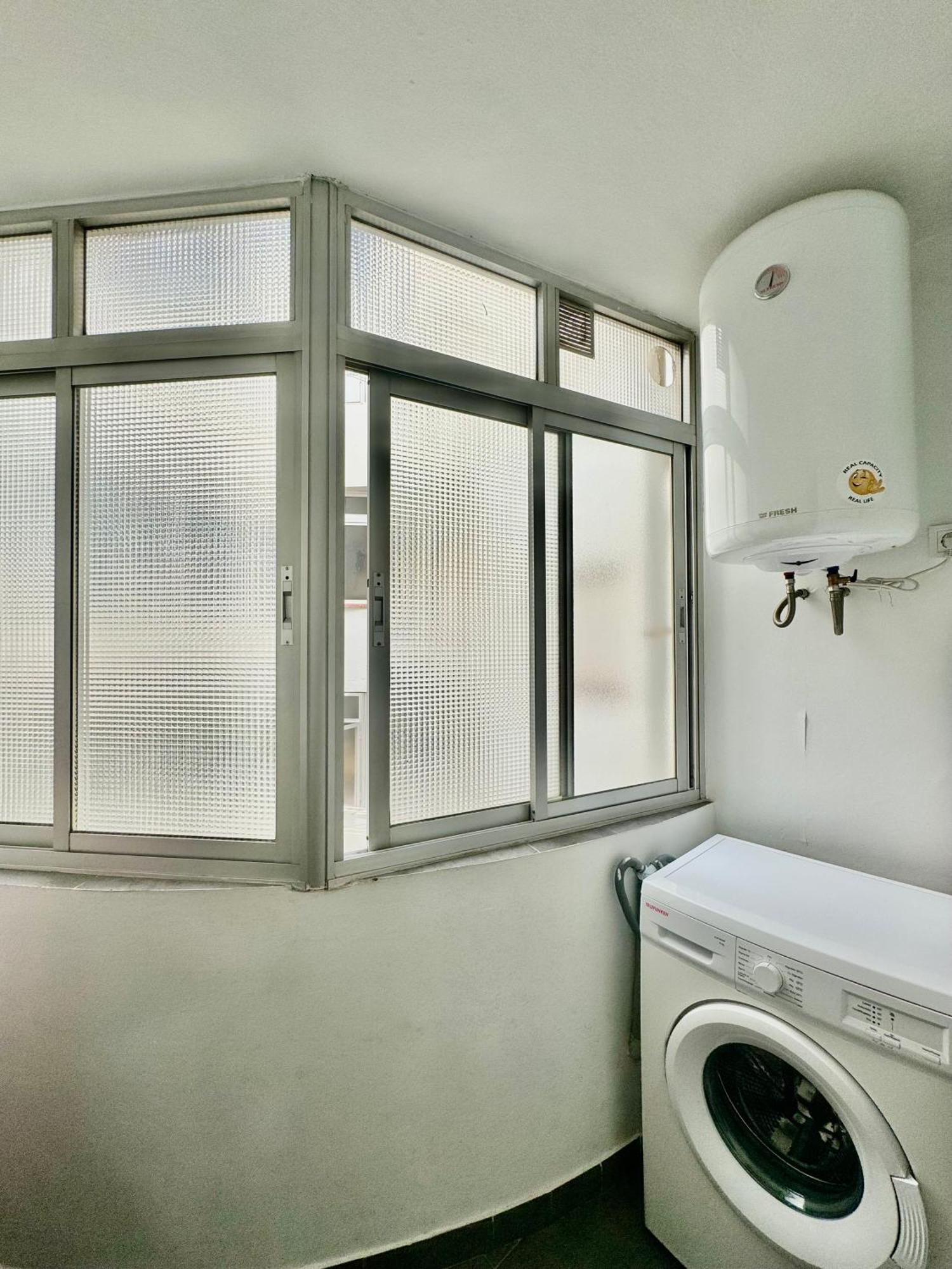 Acogedor Apartamento En Малага Экстерьер фото